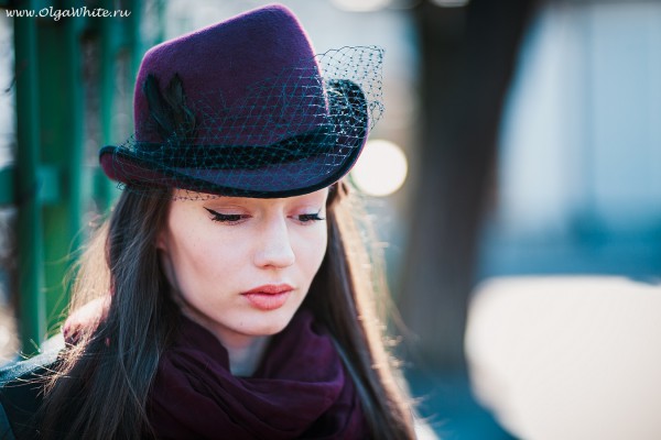 Бордовая шляпа фетровая с вуалью. Купить в интернет-магазине СПб
