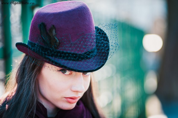 Бордовая шляпа фетровая с вуалью. Купить в интернет-магазине СПб