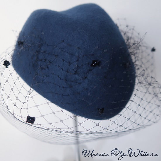 Синяя фетровая шляпка пилотка с вуалью купить