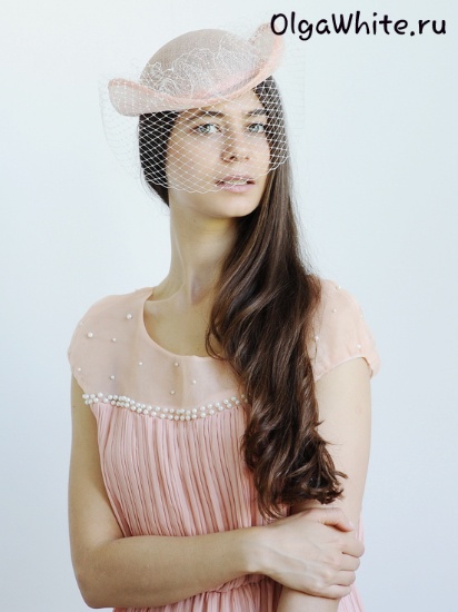 Летняя шляпка с вуалью персиковая свадебная купить